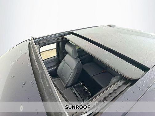 2024 Ford F-150 Lightning LARIAT