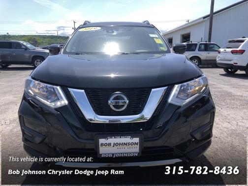 Photo 2 of 16 of 2019 Nissan Rogue SV
