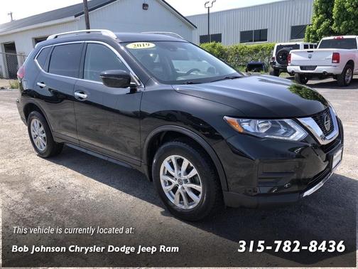 Photo 1 of 16 of 2019 Nissan Rogue SV
