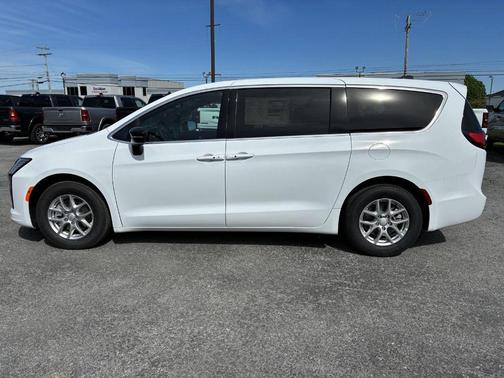 Bright White Clearcoat 2027 Chrysler Pacifica SELECT