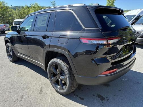 Diamond Black 2026 Jeep Grand Cherokee Limited