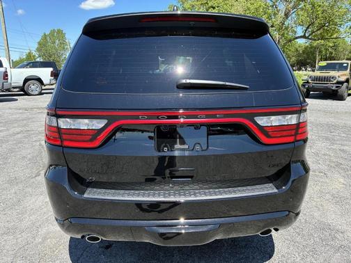 DB Black Clearcoat 2026 Dodge Durango GT