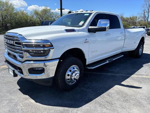 Bright White Clearcoat 2026 RAM 3500 Laramie