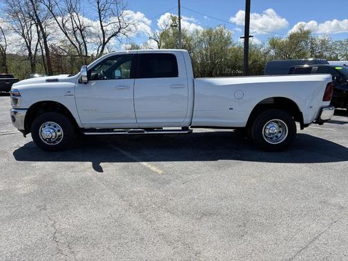 Bright White Clearcoat 2026 RAM 3500 Laramie