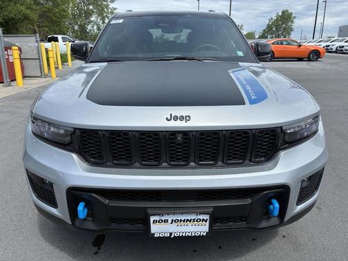 Silver Zynith 2024 Jeep Grand Cherokee 4xe Trailhawk