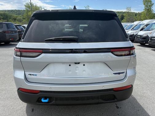 Silver Zynith 2024 Jeep Grand Cherokee 4xe Trailhawk