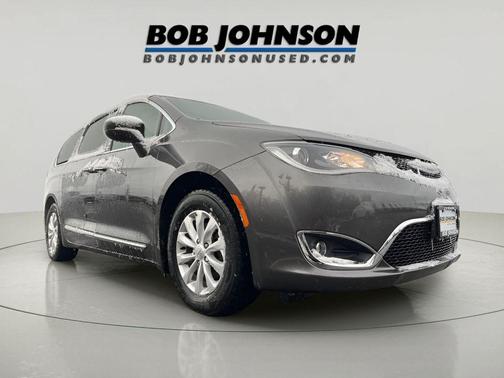 2020 Chrysler Pacifica Touring-L