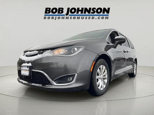 2020 Chrysler Pacifica Touring-L