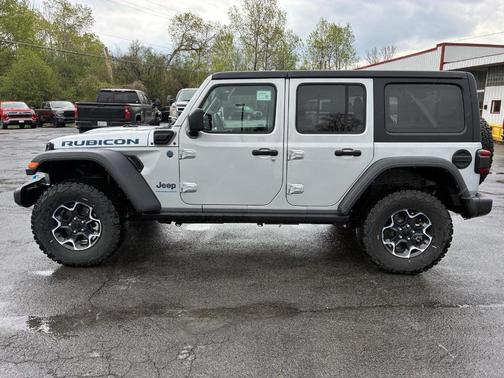 Silver Zynith Clearcoat 2023 Jeep Wrangler 4xe Rubicon