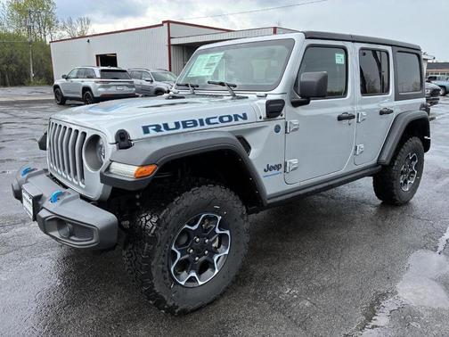 Silver Zynith Clearcoat 2023 Jeep Wrangler 4xe Rubicon