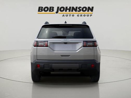 Silver Zynith Clearcoat 2026 Jeep Cherokee Limited