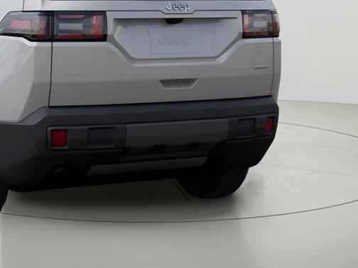 Silver Zynith Clearcoat 2026 Jeep Cherokee Limited