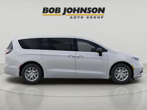 Bright White Clearcoat 2025 Chrysler Pacifica Select