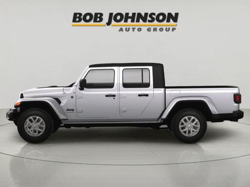 Silver Zynith Clearcoat 2023 Jeep Gladiator Sport