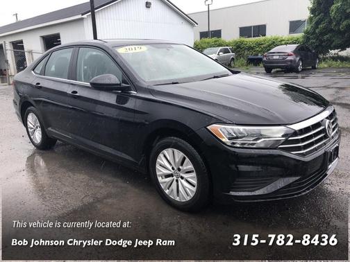 Photo 1 of 17 of 2019 Volkswagen Jetta 1.4T S