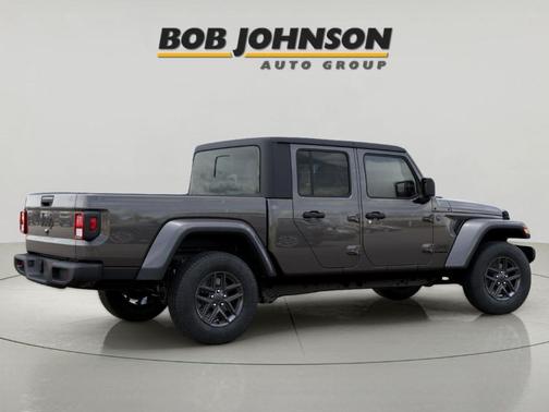 Granite Crystal Clearcoat Metallic 2026 Jeep Gladiator Sport