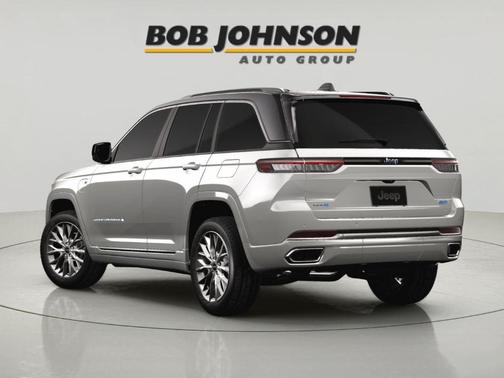 Bright White Clearcoat 2023 Jeep Grand Cherokee 4xe Summit