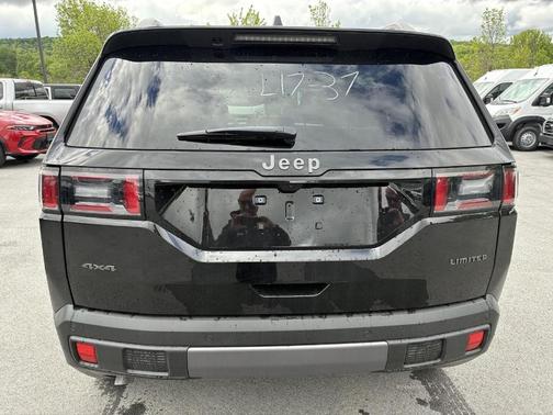 Diamond Black 2026 Jeep Cherokee Limited