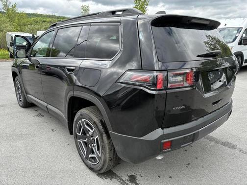 Diamond Black 2026 Jeep Cherokee Limited