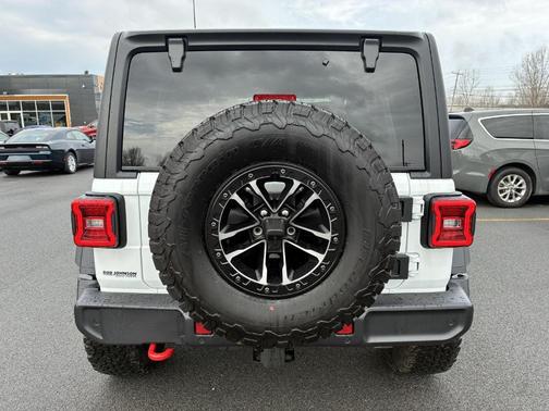 Bright White Clearcoat 2026 Jeep Wrangler Rubicon