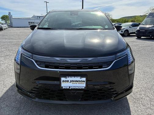 Diamond Black 2027 Chrysler Pacifica SELECT