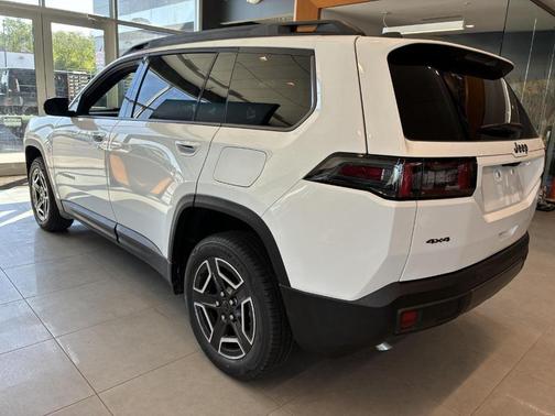 Bright White Clearcoat 2026 Jeep Cherokee Limited