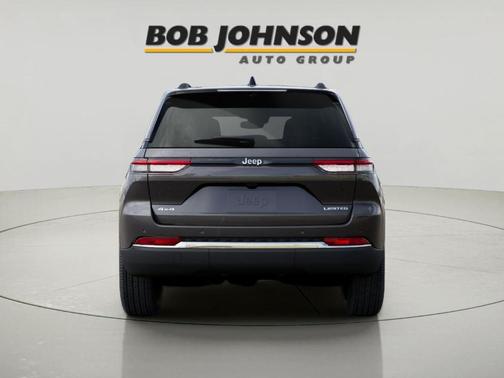 Metallic 2025 Jeep Grand Cherokee Limited