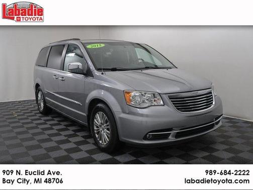 2015 Chrysler Town & Country Touring-L