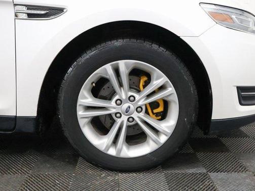 2013 Ford Taurus SEL