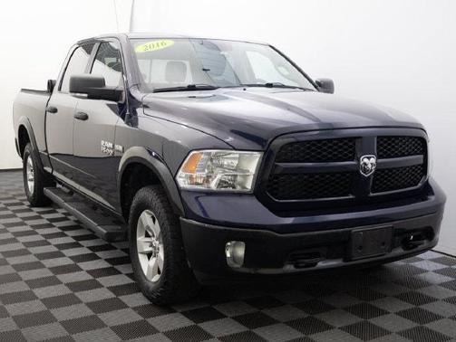 True Blue Pearlcoat 2016 RAM 1500 SLT