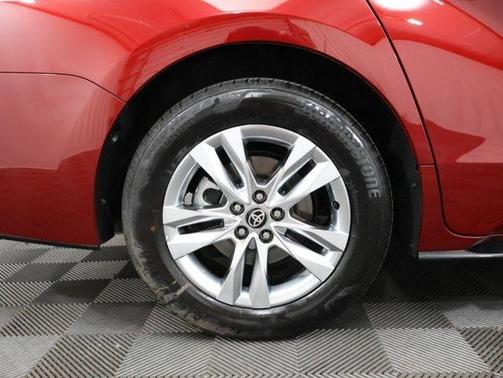 Ruby Flare Pearl 2026 Toyota Sienna Limited