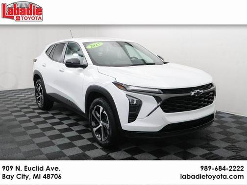 Summit White 2024 Chevrolet Trax 1RS