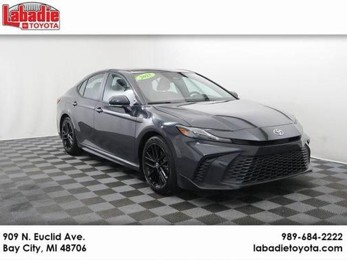 UNDERGROUND 2025 Toyota Camry SE