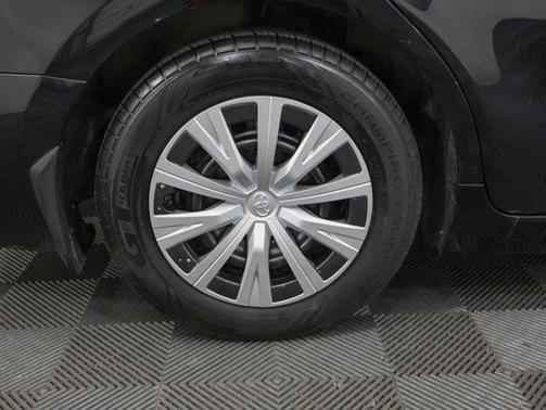 2020 Toyota Camry Hybrid LE