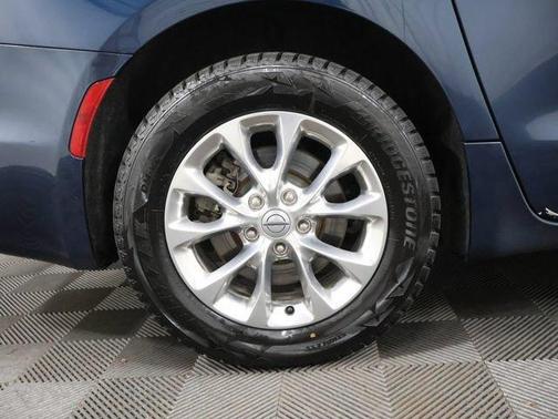 Fathom Blue Pearlcoat 2021 Chrysler Pacifica Limited