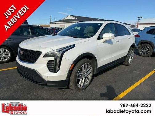 Crystal White Tri-Coat 2020 Cadillac XT4 Sport