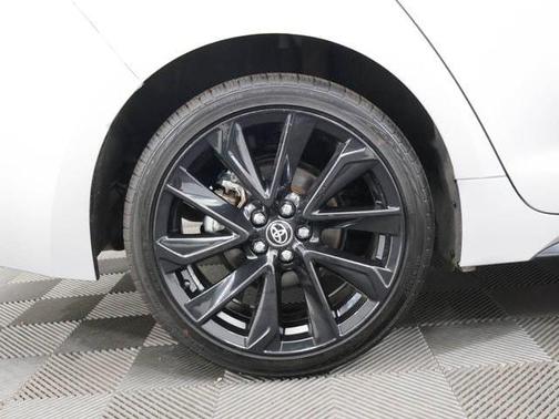 Classic Silver Metallic 2024 Toyota Corolla SE