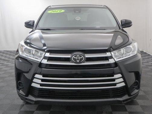 2019 Toyota Highlander LE I4