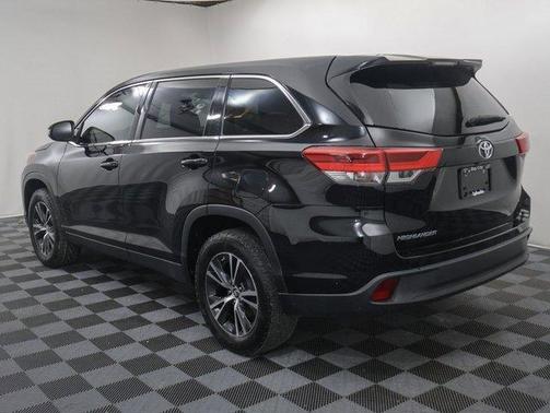 2019 Toyota Highlander LE I4