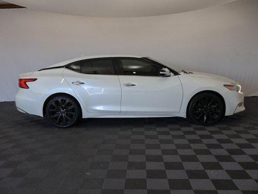 2017 Nissan Maxima 3.5 SR