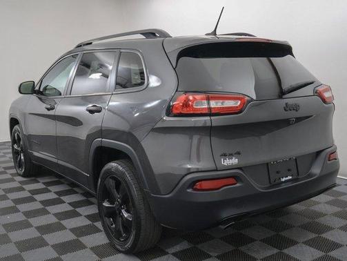 2017 Jeep Cherokee Sport