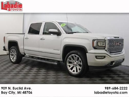 White Frost Tri-Coat 2018 GMC Sierra 1500 Denali