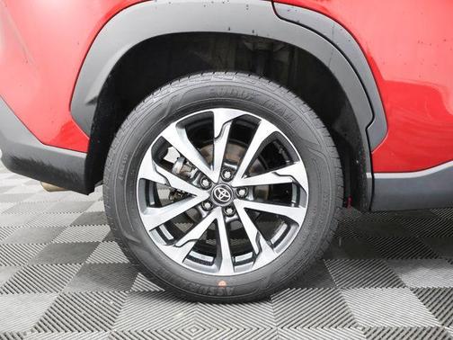 2025 Toyota Corolla Cross XLE