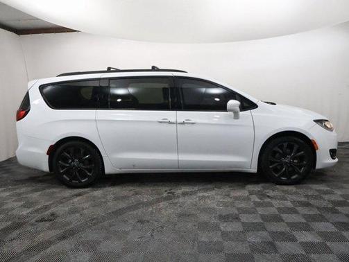 2019 Chrysler Pacifica Touring Plus