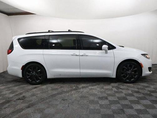 2019 Chrysler Pacifica Touring Plus