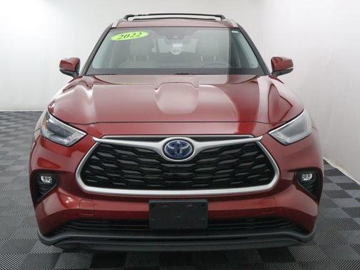 Ruby Flare Pearl 2022 Toyota Highlander Hybrid XLE