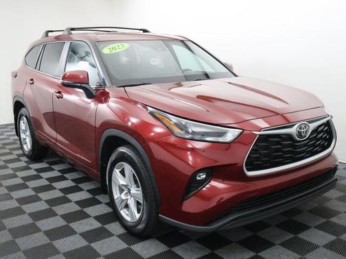 2023 Toyota Highlander LE