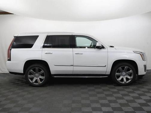 Crystal White Tri-Coat 2017 Cadillac Escalade Luxury
