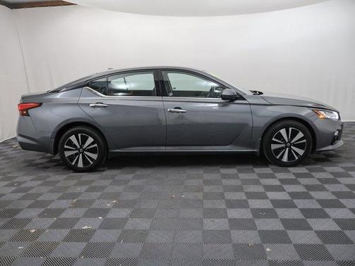2020 Nissan Altima 2.5 SV