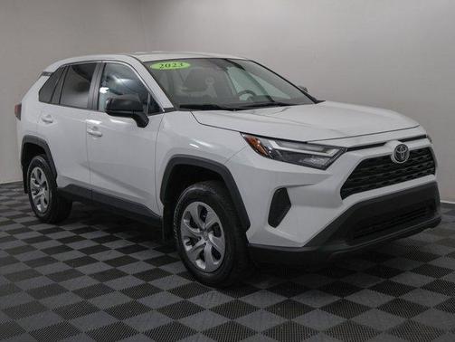 2023 Toyota RAV4 LE